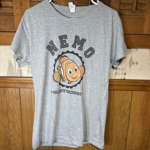Grey Finding Nemo Tshirt   Size XL Women's
